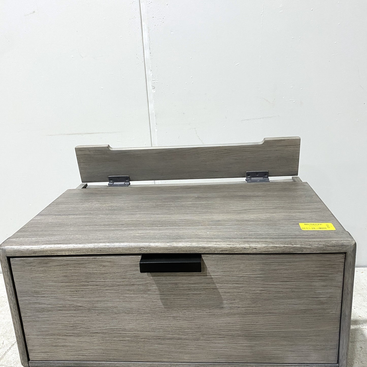 Modern Style Nightstand