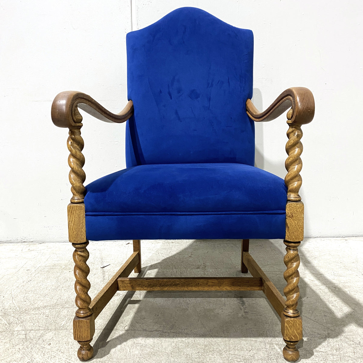 Late 19th- Century William & Mary style Walnut Fauteuil Armchair