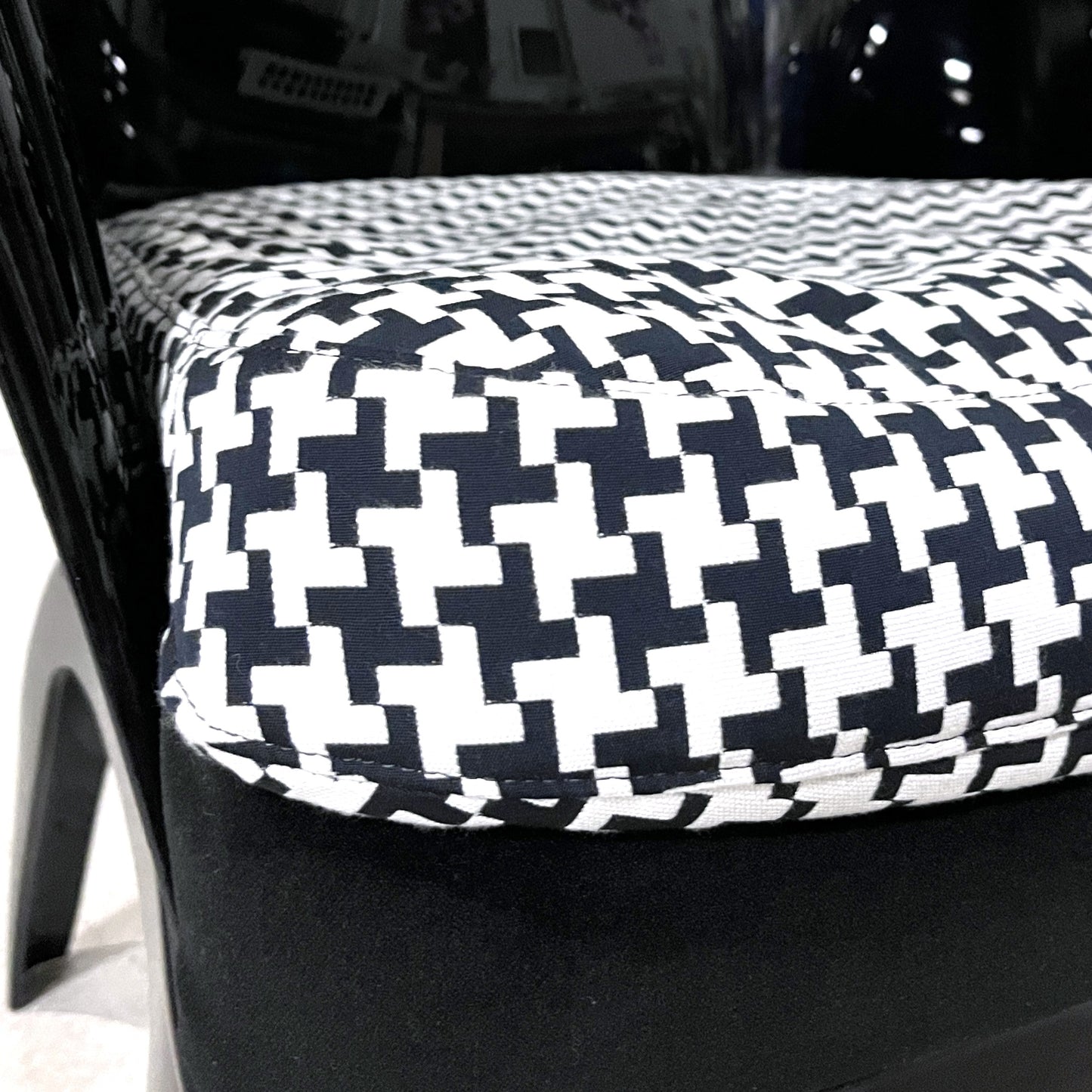 Acrylic Lounge Chair