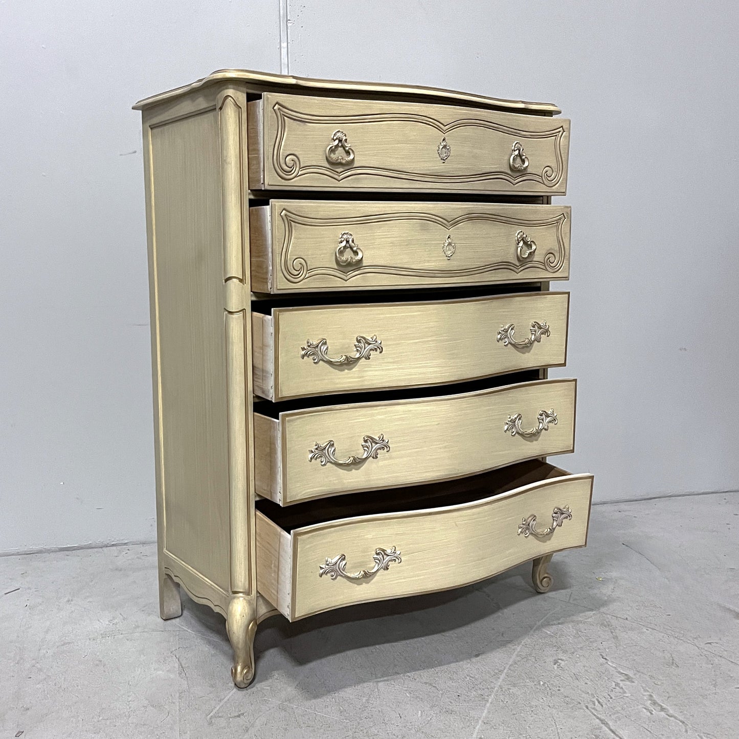 5-Drawer Dresser