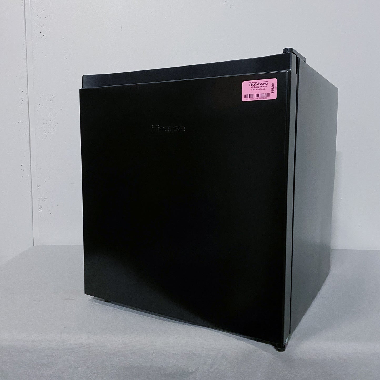 Mini Fridge (S/N 1B0045Z0045JB684CE20208)