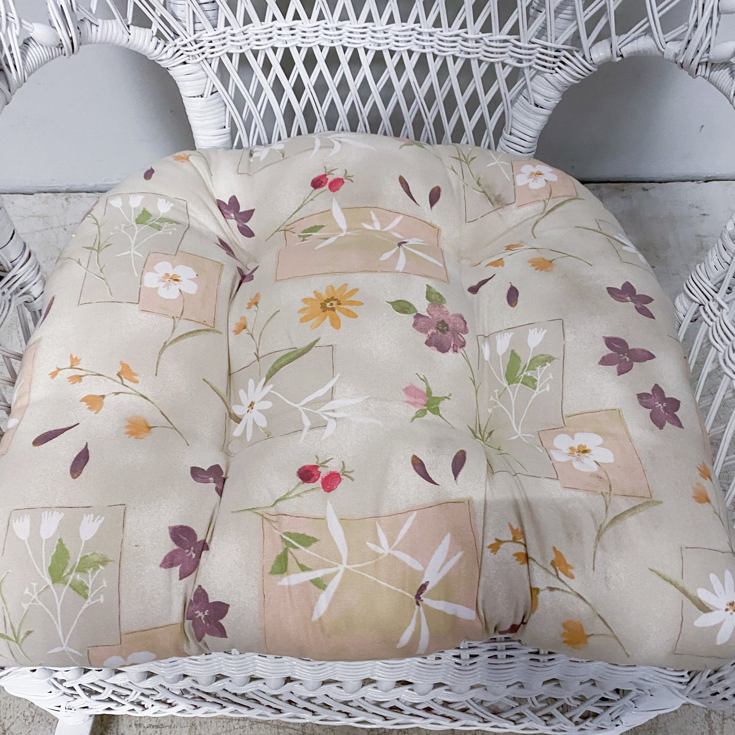 White Wicker Chair Set