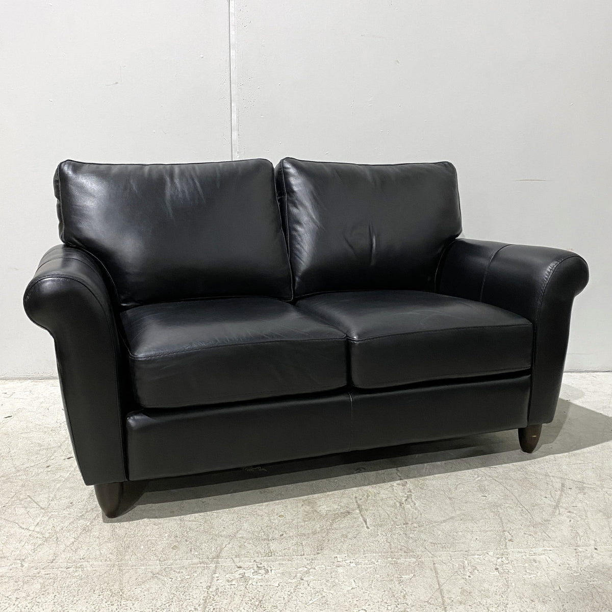 High-quality Pleather Love Seat