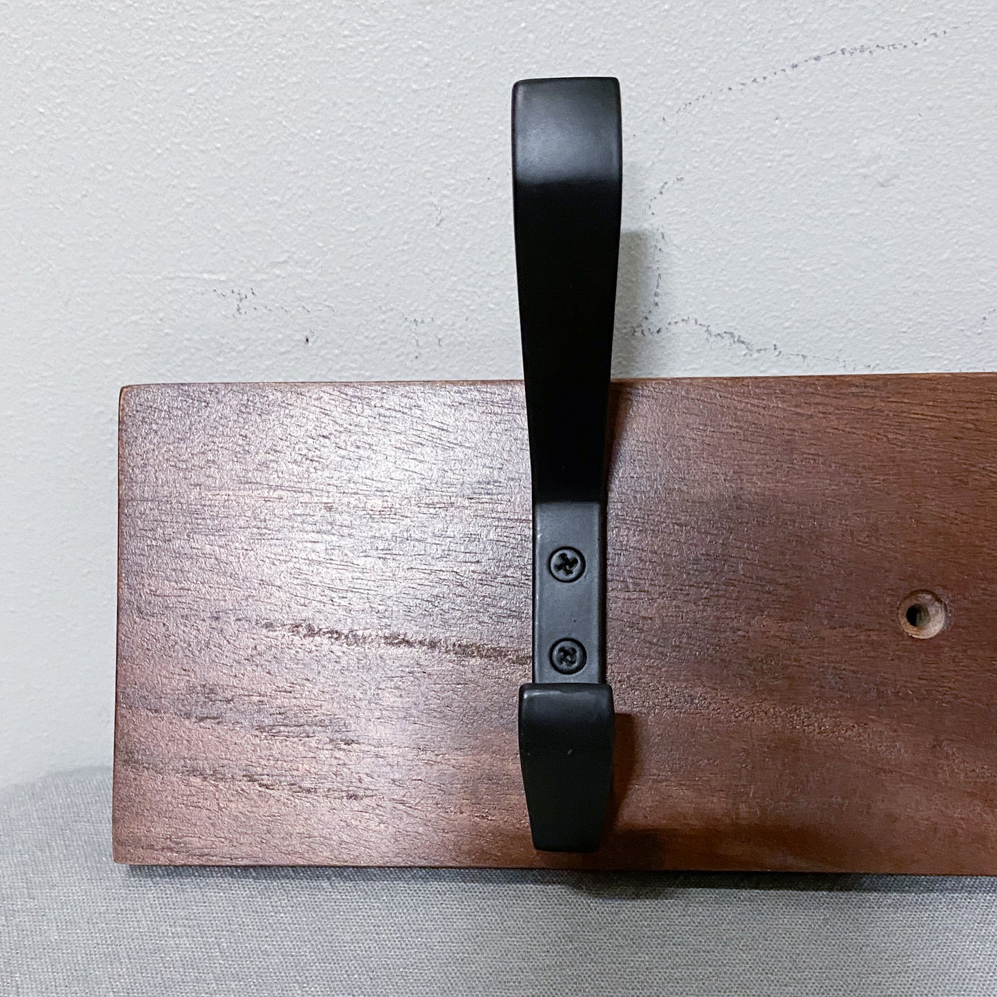 45" 6-Hook Wall Rack