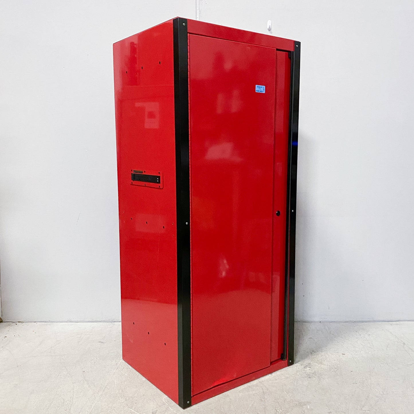 Professional Heavy-Duty Tool Locker