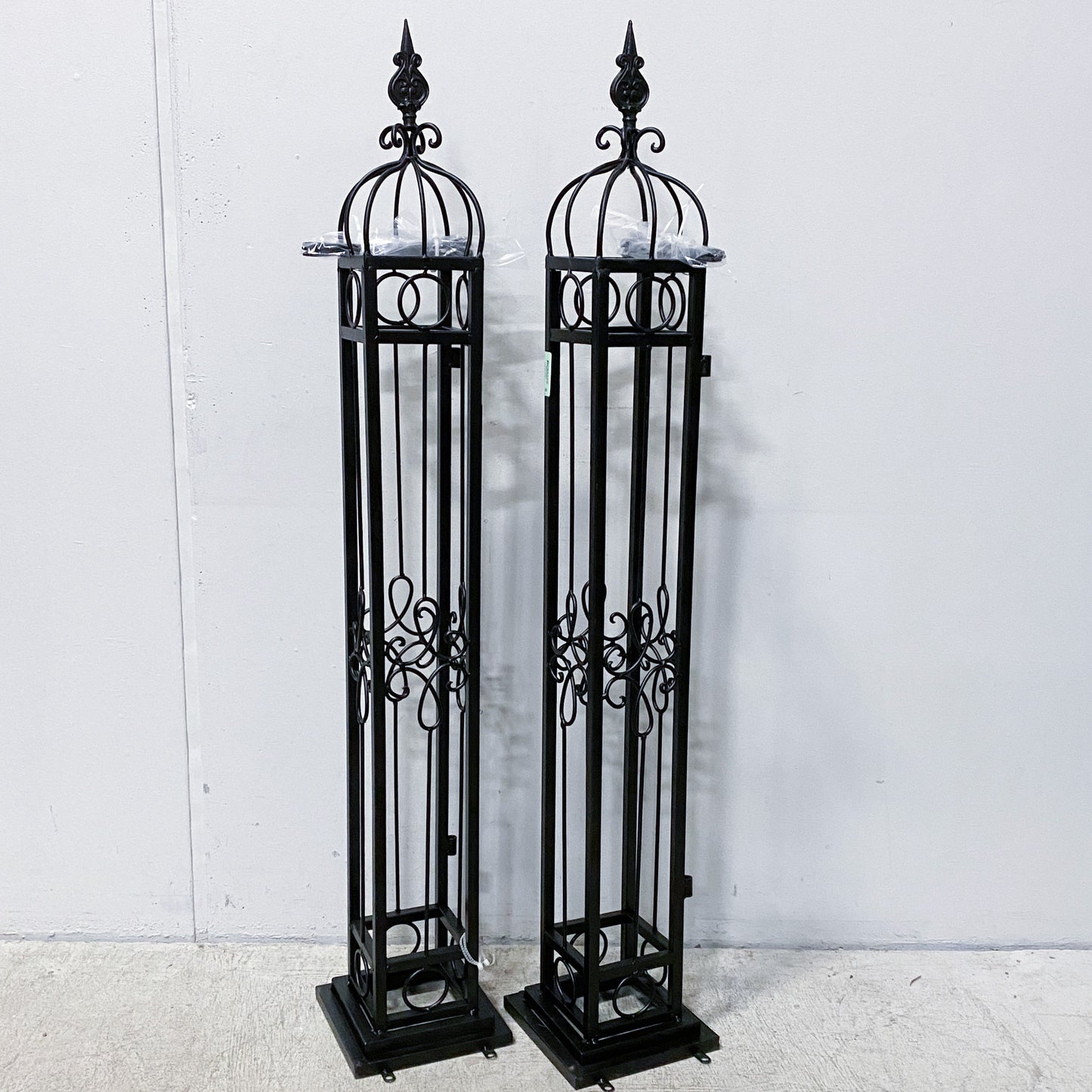 Ornate Metal Gate Posts- Dig-free (Set of 2)