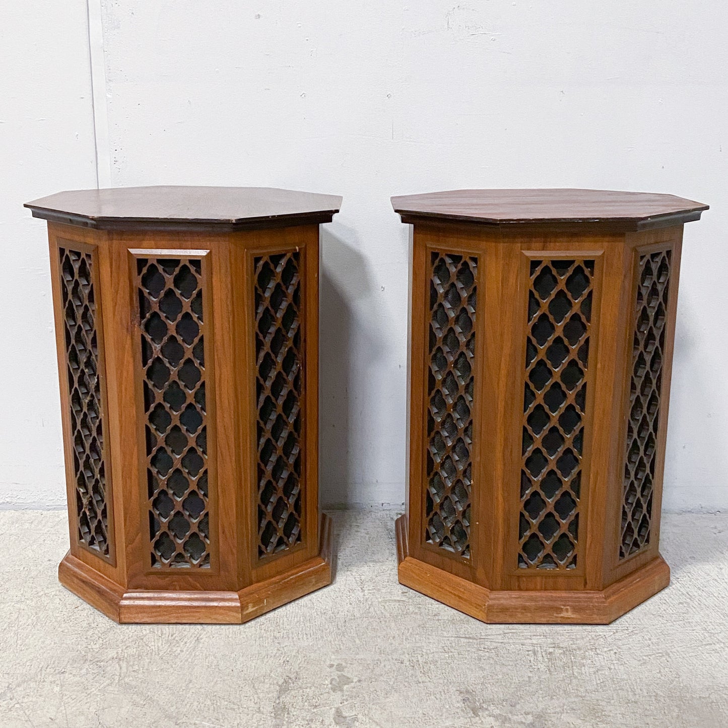 Octagon Pedestal speakers - Set of 2