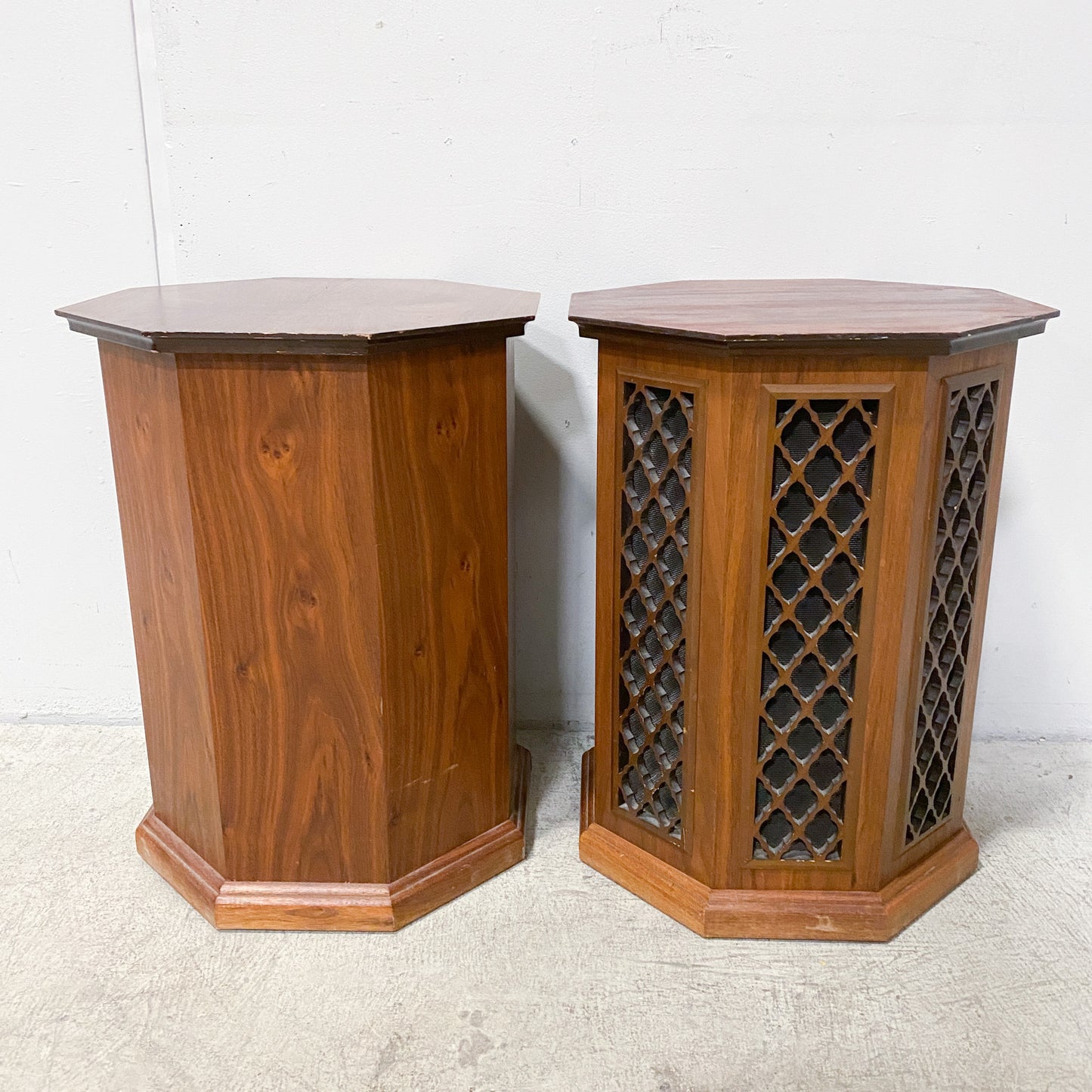 Octagon Pedestal speakers - Set of 2