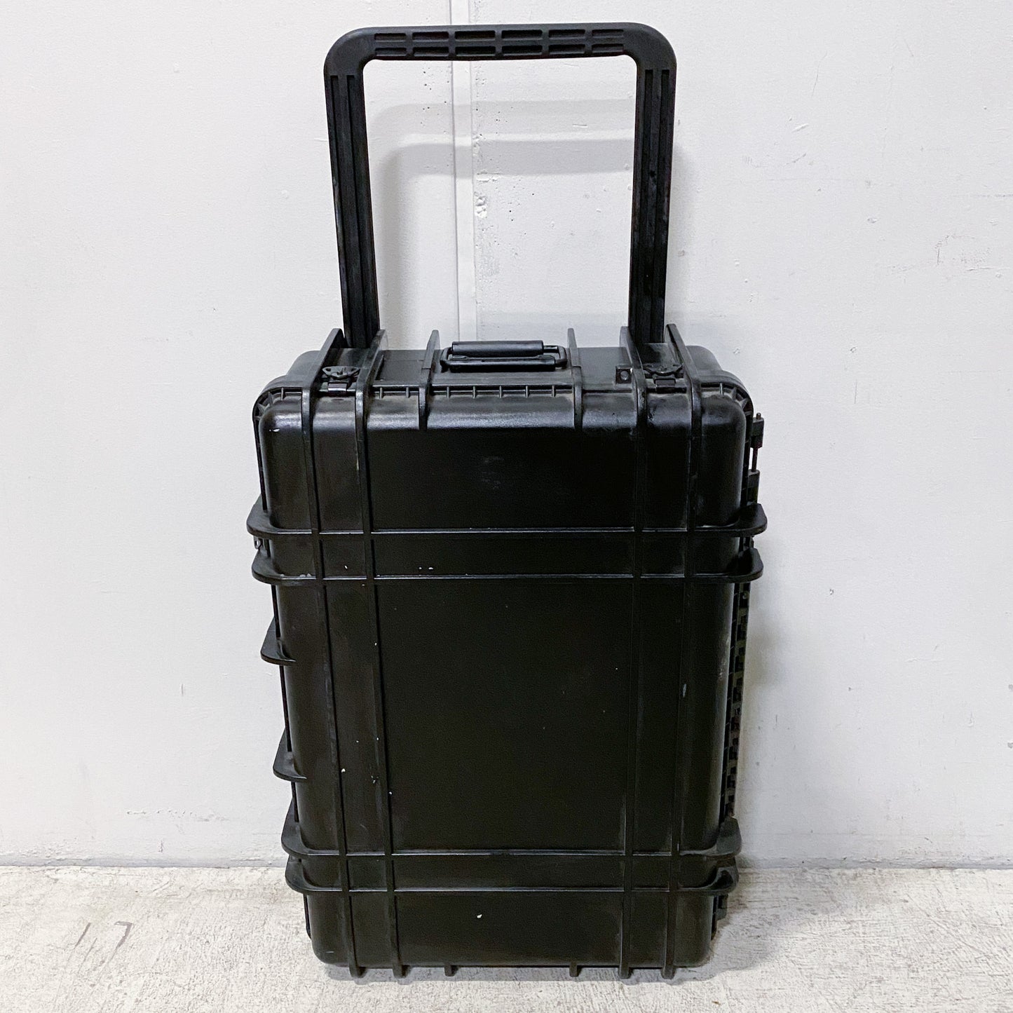 Hard-Shell Equipment Case