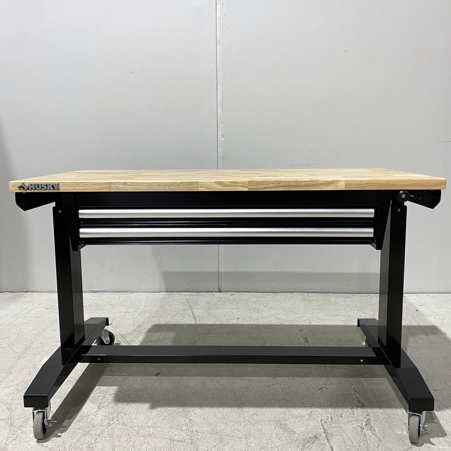 Adjustable Height Work Table