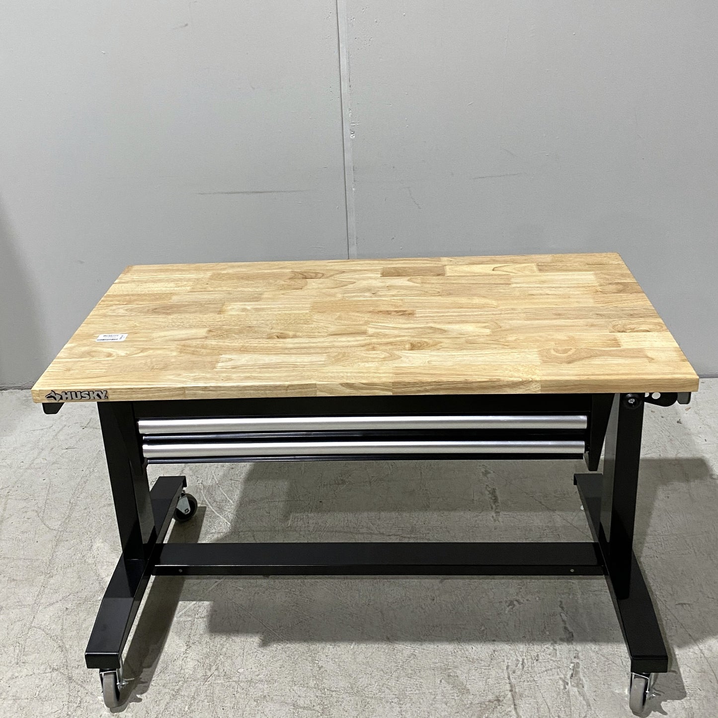 Adjustable Height Work Table