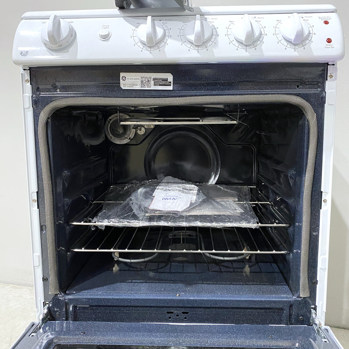 24" Free Standing Electric Range (New)