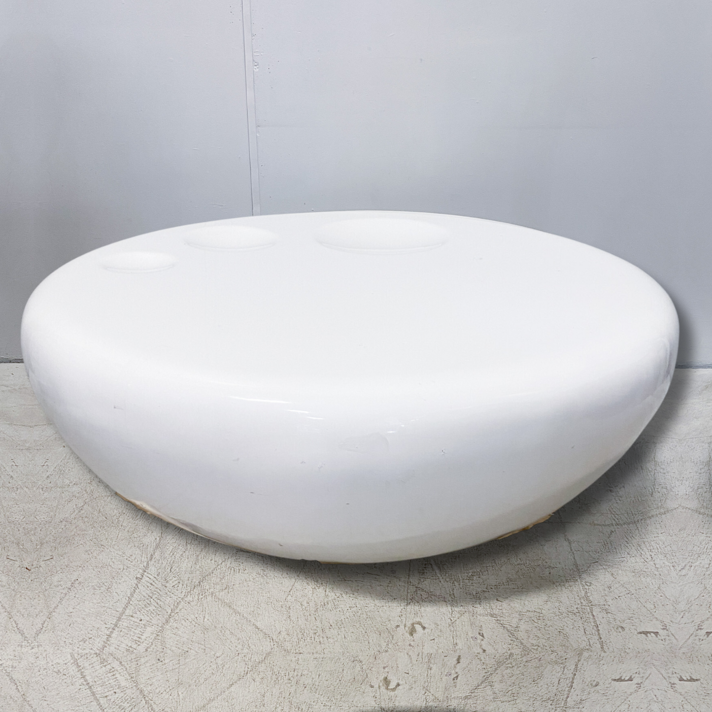 Round Glossy Coffee Table