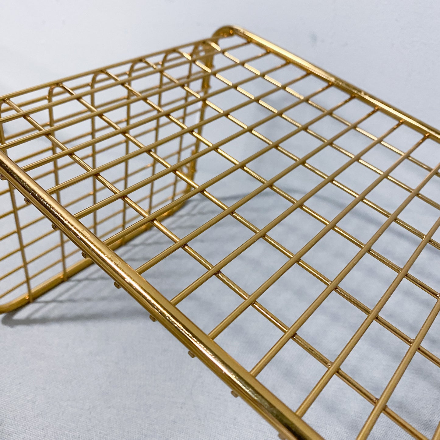Gold Wire Wall Shelf (Set of 2)
